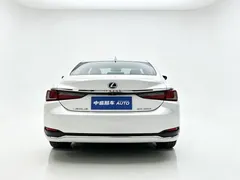 2020 Lexus ES 200 Excellence, белый — фото 7