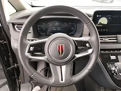 2024 Hongqi HQ9 2.0T 4WD — фото 11