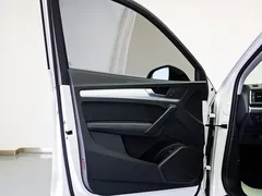 2020 Audi Q5L 40 TFSI, белый — фото 10