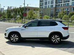 2021 Volkswagen Tayron 330TSI 2WD Plus, белый — фото 3