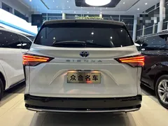 2021 Toyota Sienna 2.5L Hybrid Premium, белый — фото 5