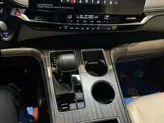 2021 Toyota Sienna 2.5L Hybrid Premium, белый — фото 16