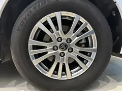 2021 Toyota Sienna 2.5L Hybrid Premium, белый — фото 20