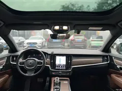 2022 Volvo V90 Cross Country B5 AWD Zhiyuan — фото 9
