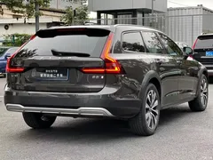 2022 Volvo V90 Cross Country B5 AWD Zhiyuan — фото 11