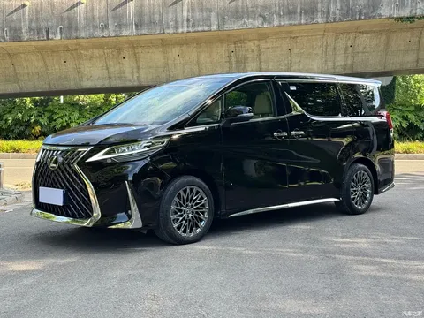 Toyota Vellfire Crown 2023