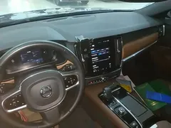 2023 Volvo S90 Hybrid T8 4WD Luxury, чёрный — фото 10
