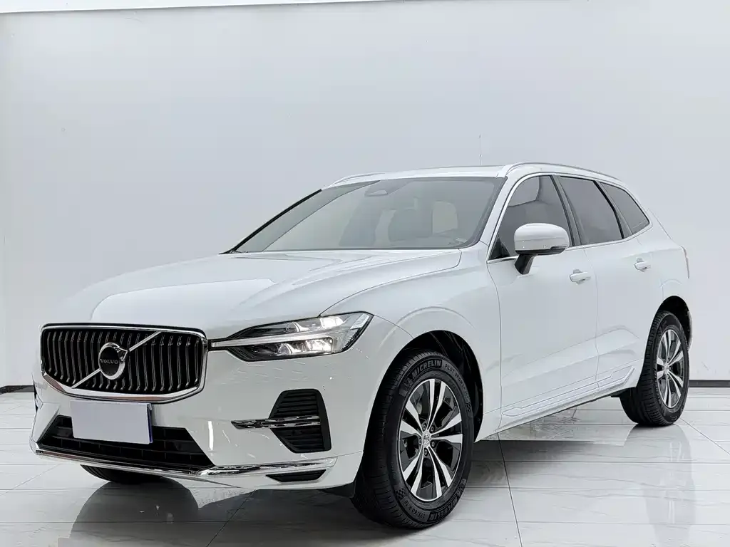 2023 Volvo XC60 4WD Luxury