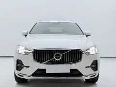 2023 Volvo XC60 4WD Luxury, белый — фото 2