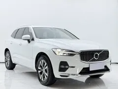2023 Volvo XC60 4WD Luxury, белый — фото 3