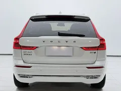 2023 Volvo XC60 4WD Luxury, белый — фото 11