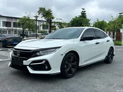 2021 Honda Civic HATCHBACK 220TURBO CVT cool control, белый — фото 1