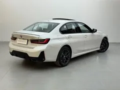 2025 BMW 3 Series 330i M, белый — фото 4