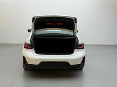 2025 BMW 3 Series 330i M, белый — фото 6