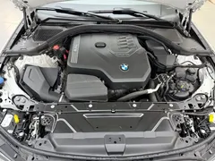 2025 BMW 3 Series 330i M, белый — фото 16