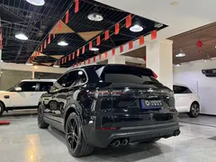 2022 Porsche Cayenne 3.0T Platinum, чёрный — фото 14