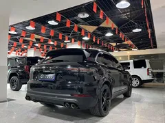2022 Porsche Cayenne 3.0T Platinum, чёрный — фото 16