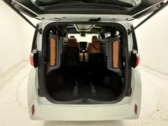 2024 Toyota Alphard Hybrid 2.5L Premium, белый — фото 16