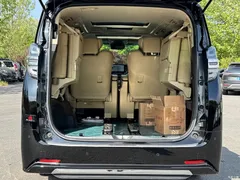 2020 Toyota Vellfire Hybrid 2.5L HV Premium, чёрный — фото 16