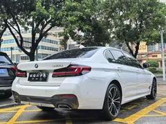 2022 BMW 5 Series 530Li M Sport Package, белый — фото 5