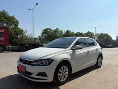 2021 Volkswagen Polo Plus 1.5L AT Colorful Tech, белый — фото 3