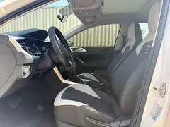 2021 Volkswagen Polo Plus 1.5L AT Colorful Tech, белый — фото 4