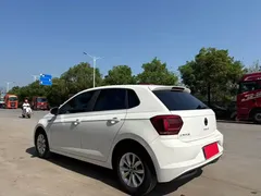 2021 Volkswagen Polo Plus 1.5L AT Colorful Tech, белый — фото 7