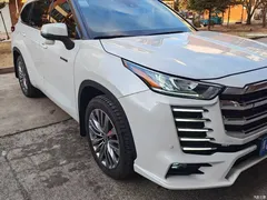 2022 Toyota Highlander Hybrid 2.5L 4WD Luxury 7-seater — фото 2