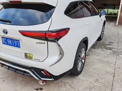 2022 Toyota Highlander Hybrid 2.5L 4WD Luxury 7-seater — фото 8