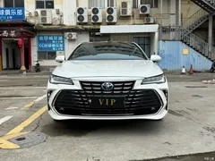 2023 Toyota Avalon Hybrid 2.5L XLE Premium — фото 2