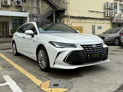 2023 Toyota Avalon Hybrid 2.5L XLE Premium — фото 3