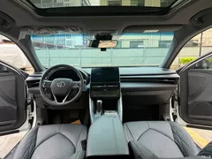 2023 Toyota Avalon Hybrid 2.5L XLE Premium — фото 11