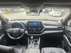 2022 Toyota Highlander Hybrid 2.5L 4WD Supreme 7-seater — фото 11