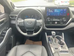 2022 Toyota Highlander Hybrid 2.5L 4WD Supreme 7-seater — фото 12