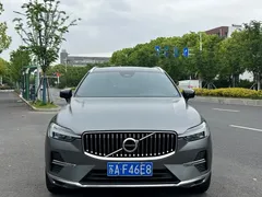 2022 Volvo XC60 4WD Sport — фото 2