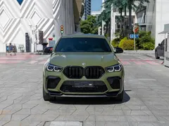 2022 BMW X6 M, зелёный — фото 2