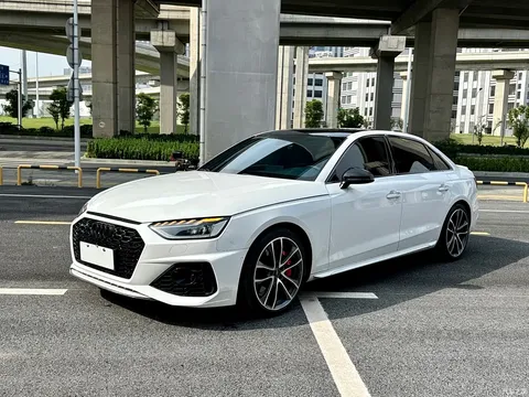 Audi A4L 2020