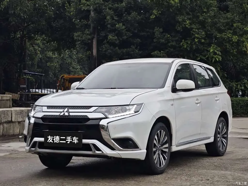 2021 Mitsubishi Outlander 2.0L 2WD Enjoy 5 seats