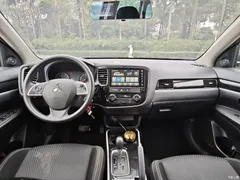 2021 Mitsubishi Outlander 2.0L 2WD Enjoy 5 seats, белый — фото 11