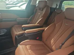2024 Hongqi HQ9 2.0T 4WD — фото 17