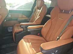 2024 Hongqi HQ9 2.0T 4WD — фото 17