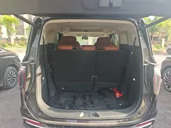 2024 Hongqi HQ9 2.0T 4WD — фото 19