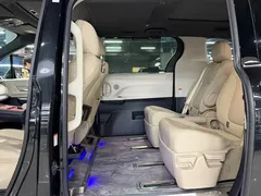 2023 Toyota Granvia 2.5L Hybrid Premium Plus, чёрный — фото 8