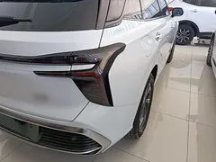 2023 Hongqi HS3 1.5T 2WD, белый — фото 8