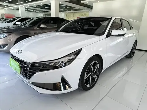 2022 Hyundai Elantra 1.5L CVT LUX Premium