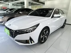 2022 Hyundai Elantra 1.5L CVT LUX Premium, белый — фото 1