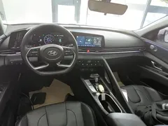 2022 Hyundai Elantra 1.5L CVT LUX Premium, белый — фото 9