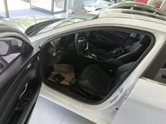 2022 Hyundai Elantra 1.5L CVT LUX Premium, белый — фото 15