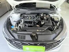 2022 Hyundai Elantra 1.5L CVT LUX Premium, белый — фото 19