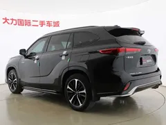 2021 Toyota Crown Kluger 2.5L HEV 4WD Premium, чёрный — фото 15